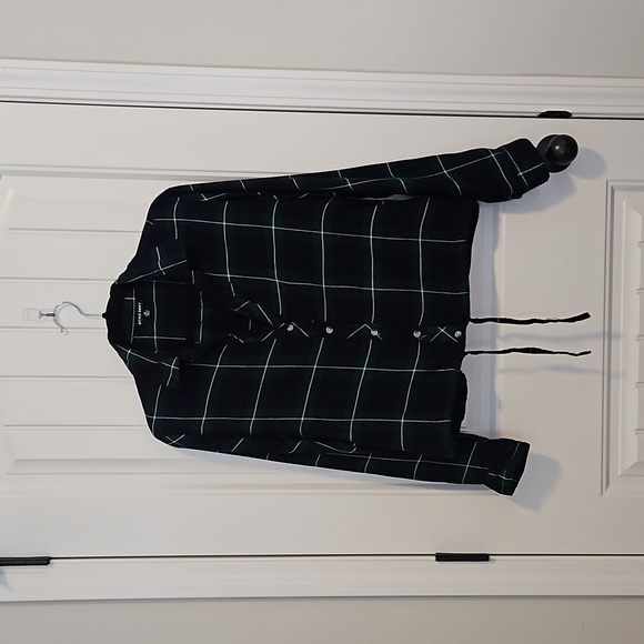 Style Envy Tops - Green Women's Flannel Size M